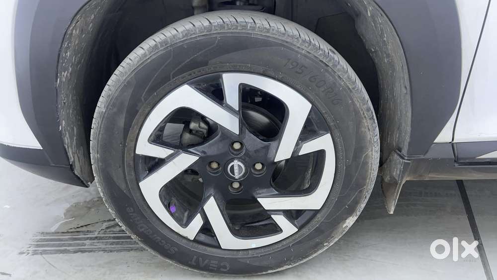 Nissan Magnite 1.0 Xv Premium Turbo Cvt, 2021, Petrol