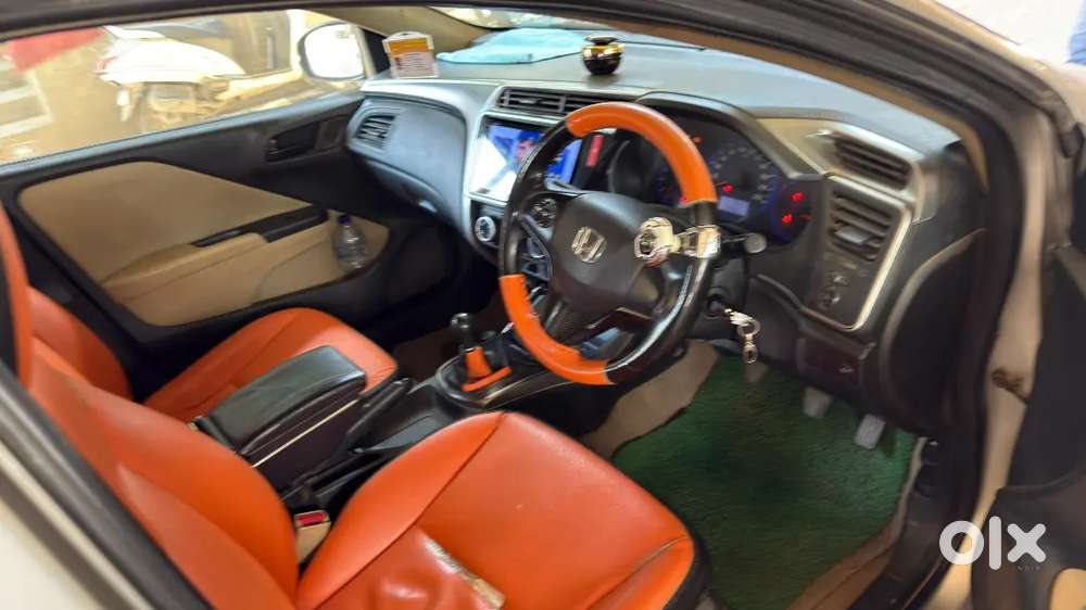 Honda City 2014 3rd Owner Pratapgarh Rto दर्ज है