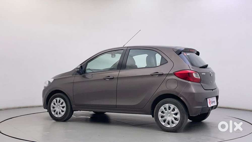Tata Tiago Xza, 2018, Petrol
