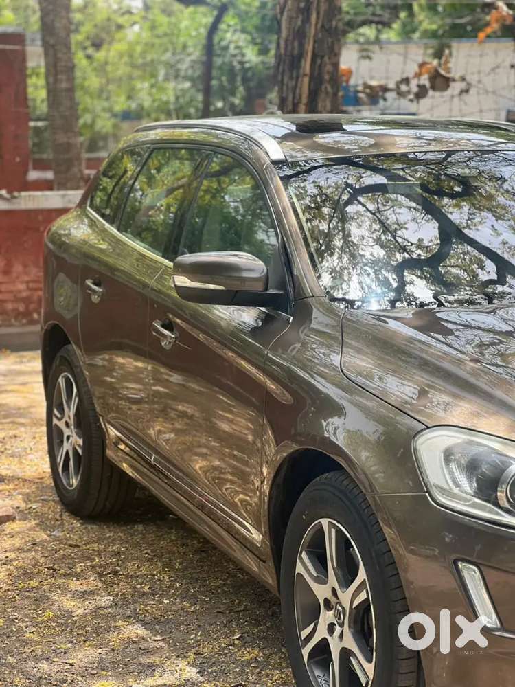 Volvo Xc60 Top Model Sunroof Diesel Owner 1st