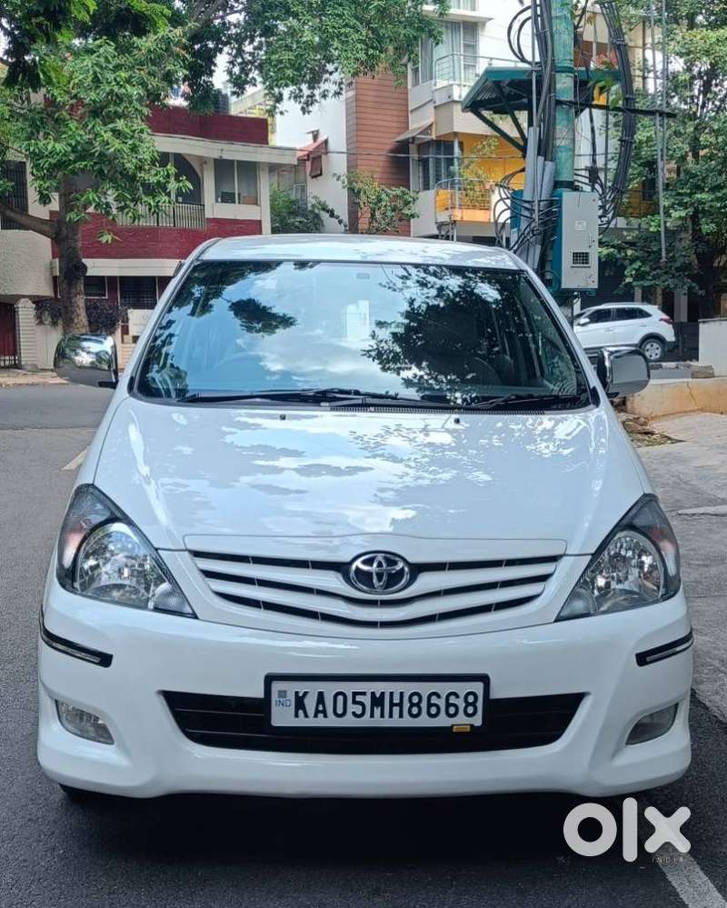 Toyota Innova 2.5 G (diesel) 7 Seater Bs Iv, 2010, Diesel