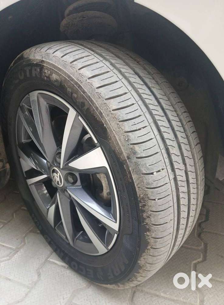 Skoda Slavia Anniversary Edition 1.5l Tsi Dsg, 2023, Petrol