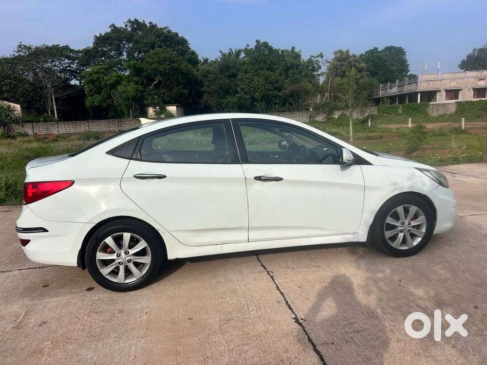 Hyundai Verna 1.6 Sx Crdi (o), 2012, Diesel