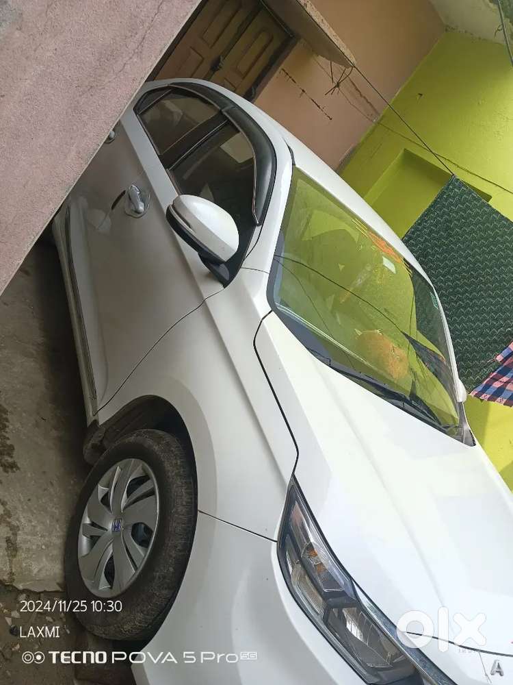 Very Good Condition And Front Two Tayer New