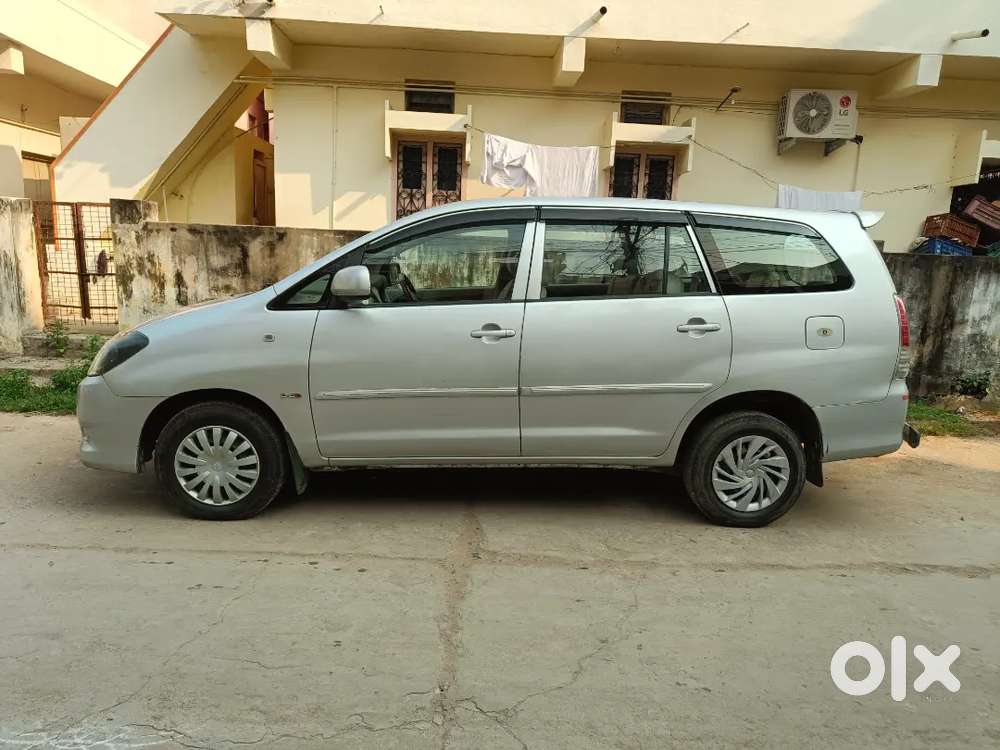 Innova 2011 For Sales