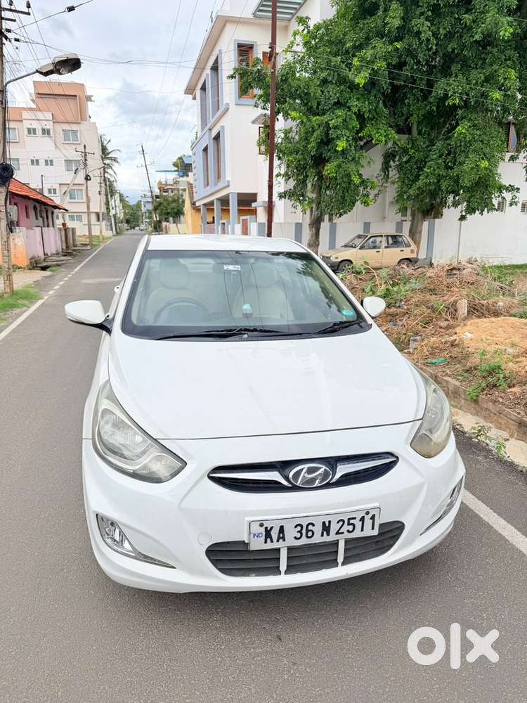 Hyundai Fluidic Verna 2014 Diesel Manual