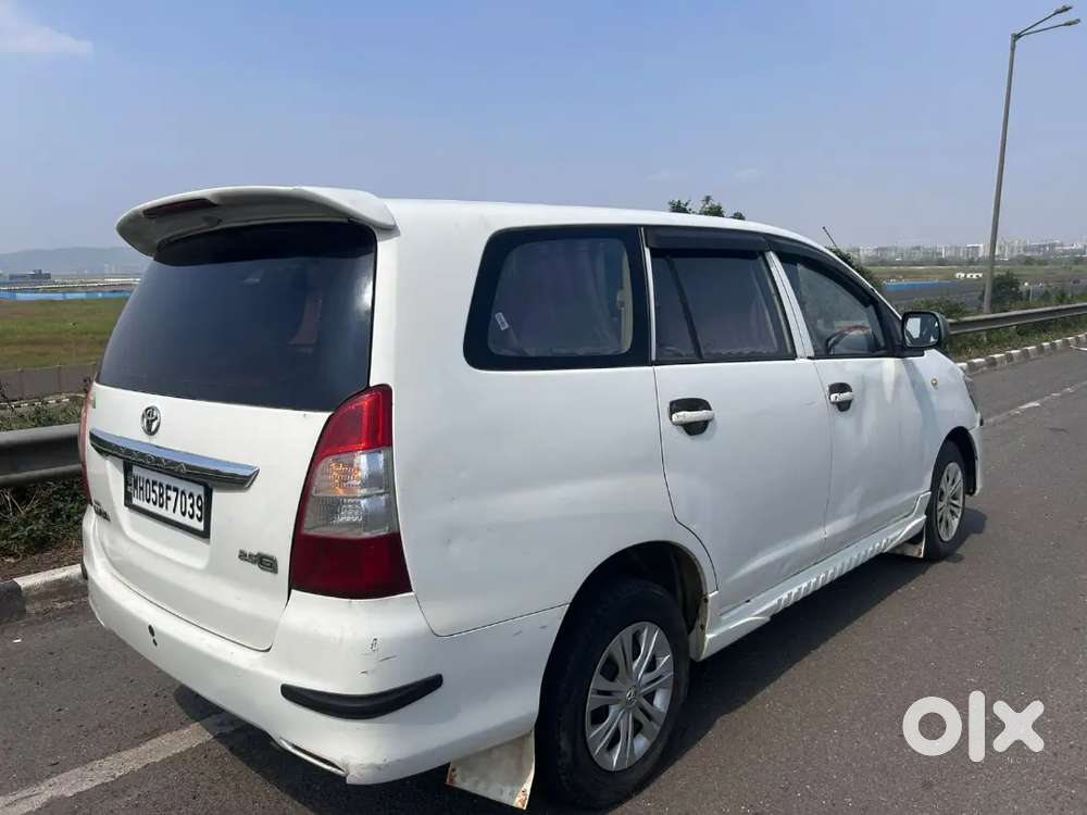 Toyota Innova 2012