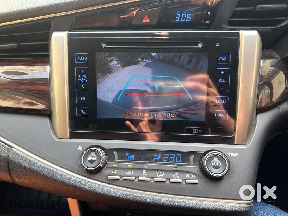 Toyota Innova Crysta 2.7 Vx Mt, 2019, Petrol