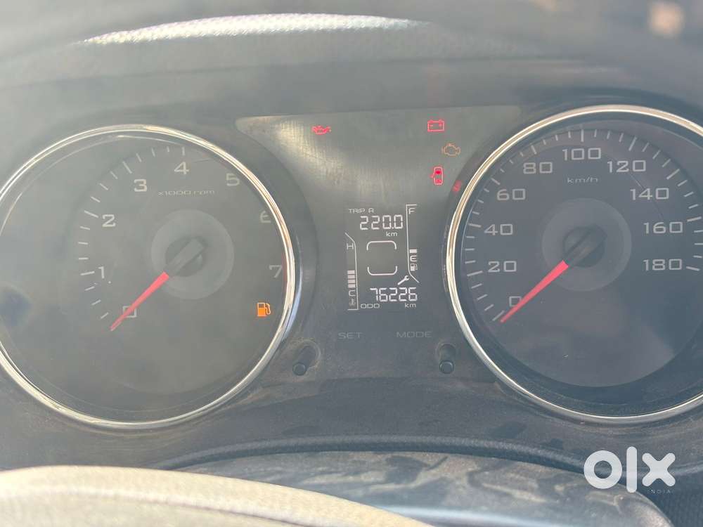 Mahindra Tuv 300 T10, 2020, Diesel