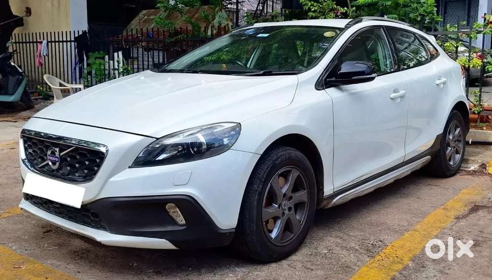 Volvo V40 Cross Country T4 Momentum, 2016, Petrol