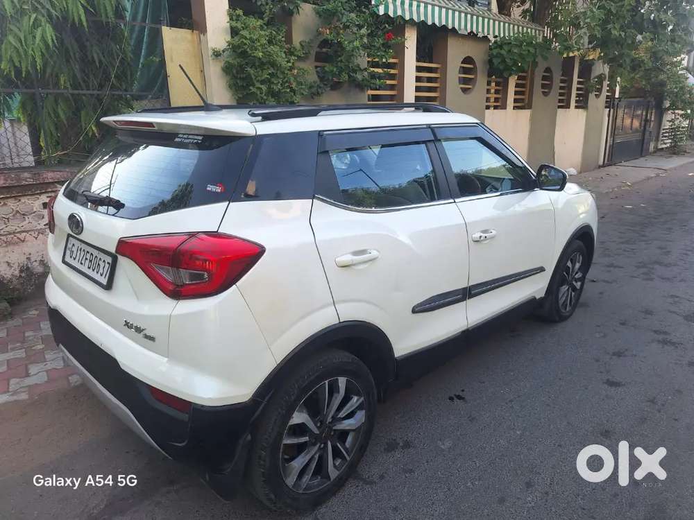 Mahindra Xuv 300 W8 Opsnal Model