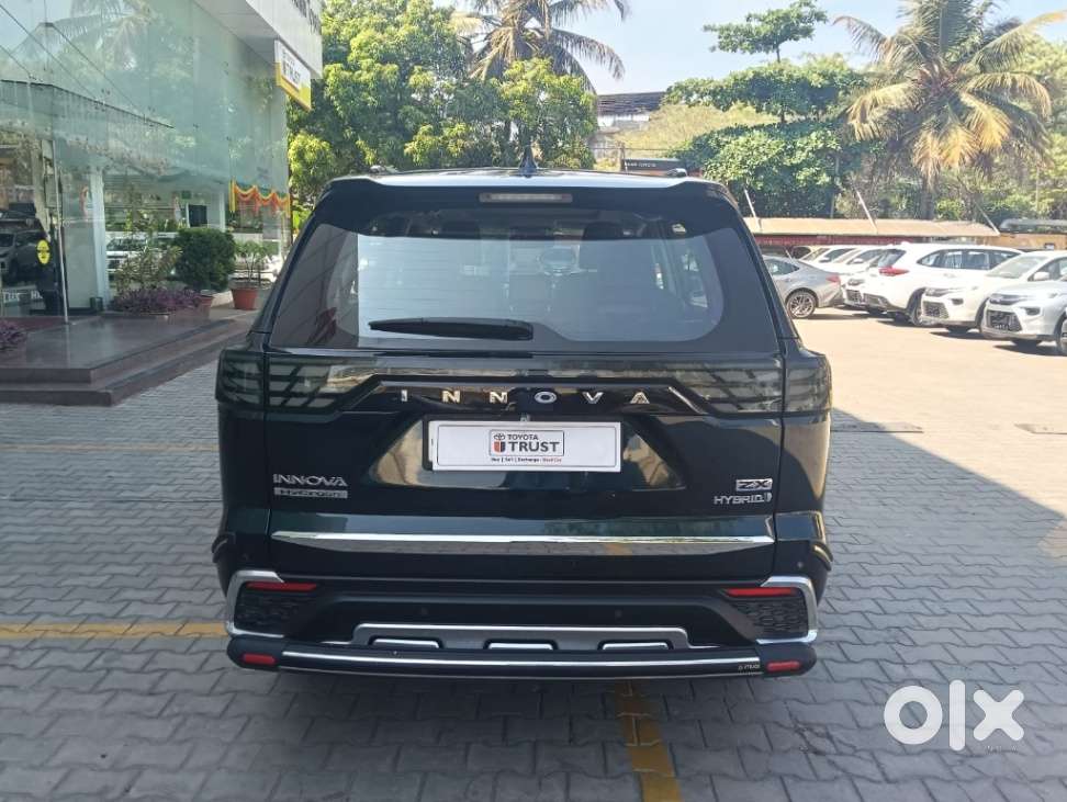 Toyota Innova Hycross 2.0 Zx (o) Hybrid 7 Str, 2024, Diesel