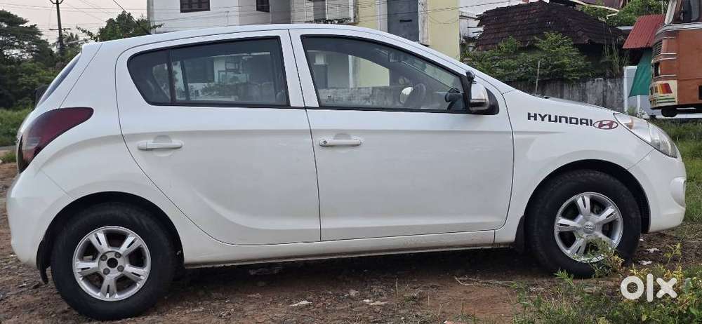 Hyundai I20 1.2 Sportz Option, 2011, Petrol