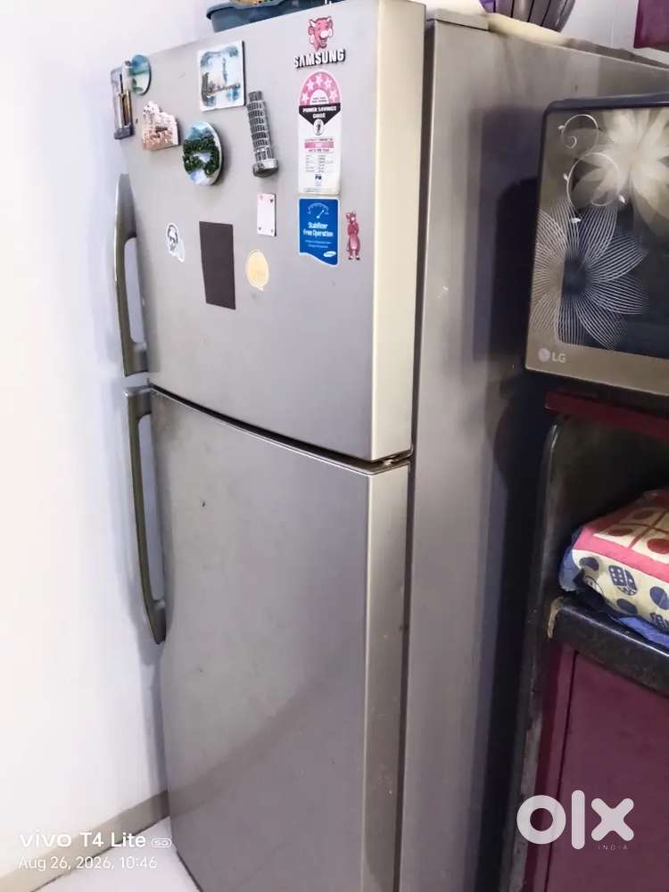 250 litre double door refrigerator