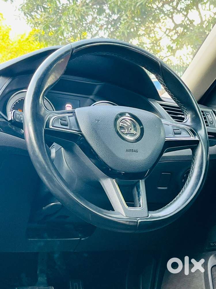 Skoda Superb L&k 2.0 Tdi At, 2019, Diesel