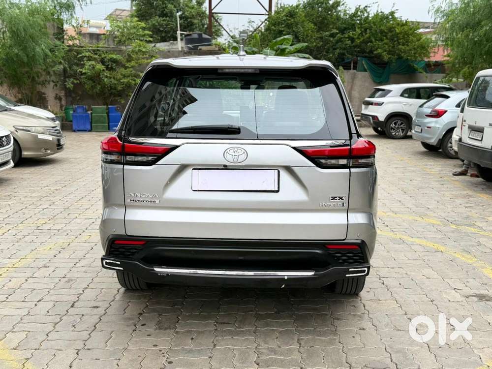 Toyota Innova Hycross 2.0 Vx (o) Hybrid 7 Str, 2024, Petrol