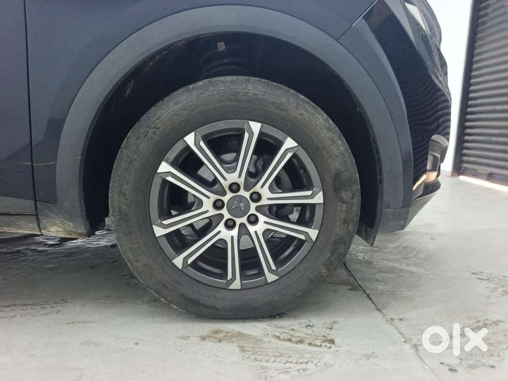 Mahindra Xuv700 2.2 Ax 7 Diesel Mt Luxury Pack Str, 2023, Diesel