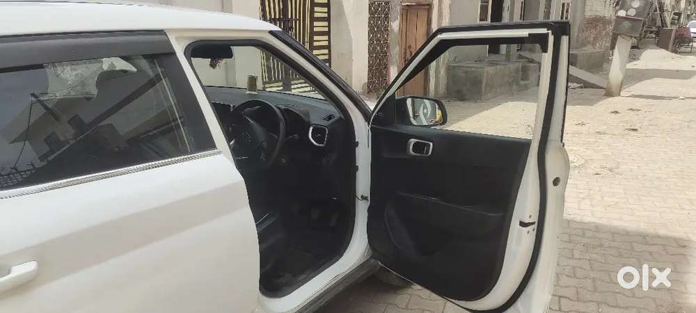 Hyundai Venue 2020 Diesel Well Maintained