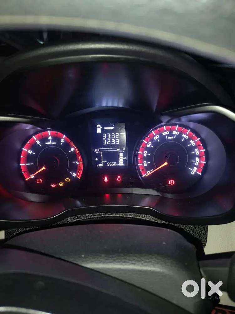 Mahindra Xuv300 1.2 W6 Petrol 2023