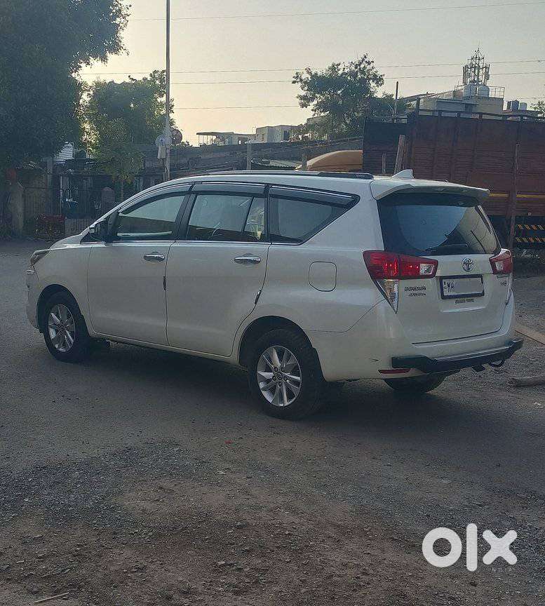 Toyota Innova Crysta 2.8 Zx At 7 Seater, 2017
