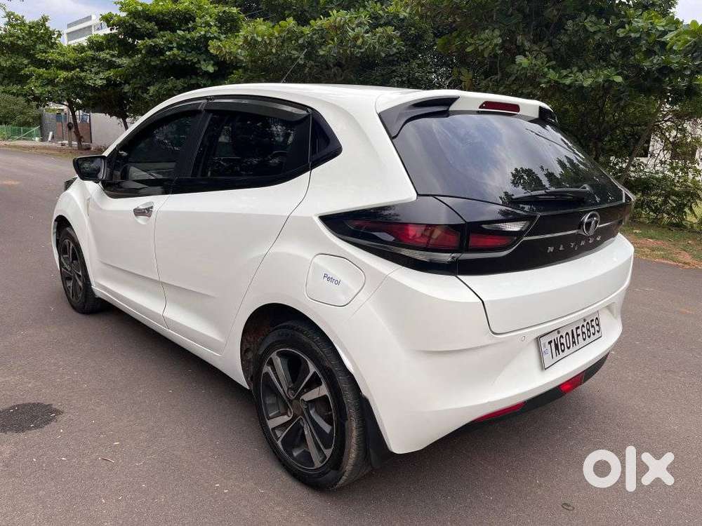 Tata Altroz, 2020, Petrol