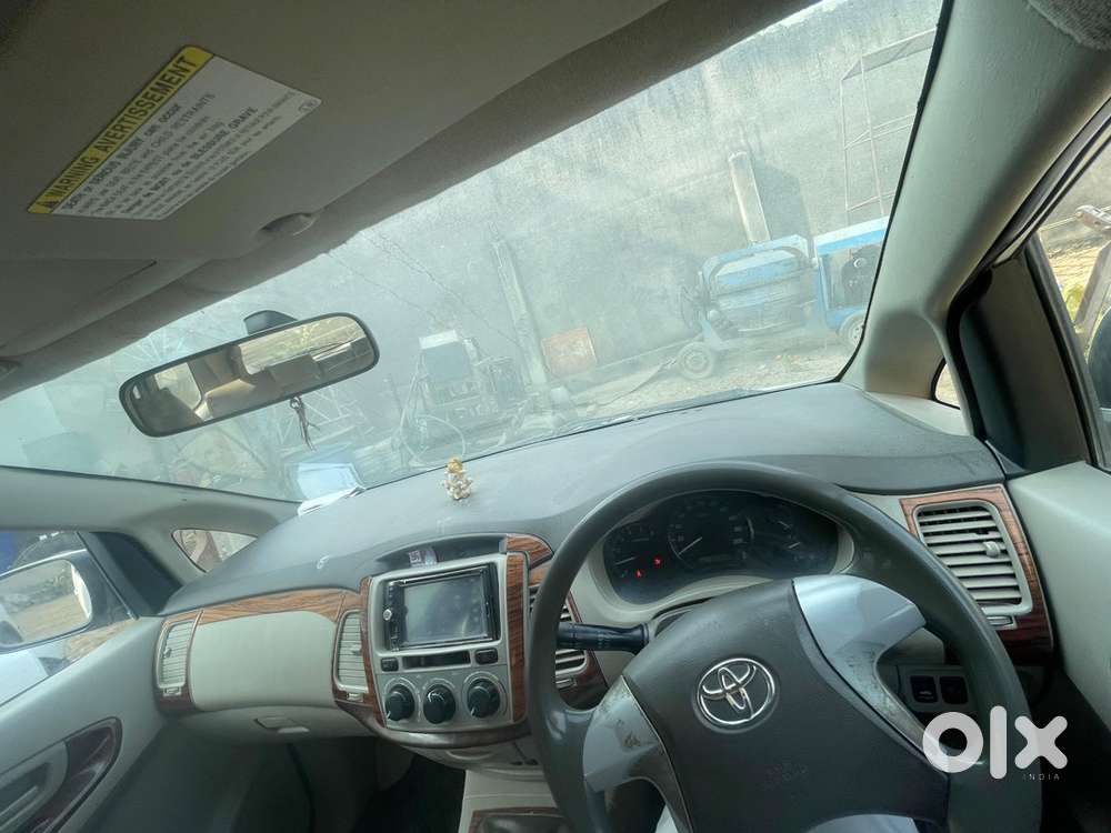 Toyota Innova 2013 Sept.