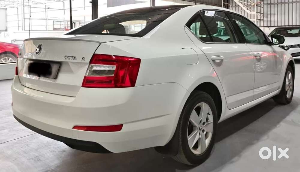 Skoda Octavia Ambition Plus 1.8 Tsi At, 2017, Petrol