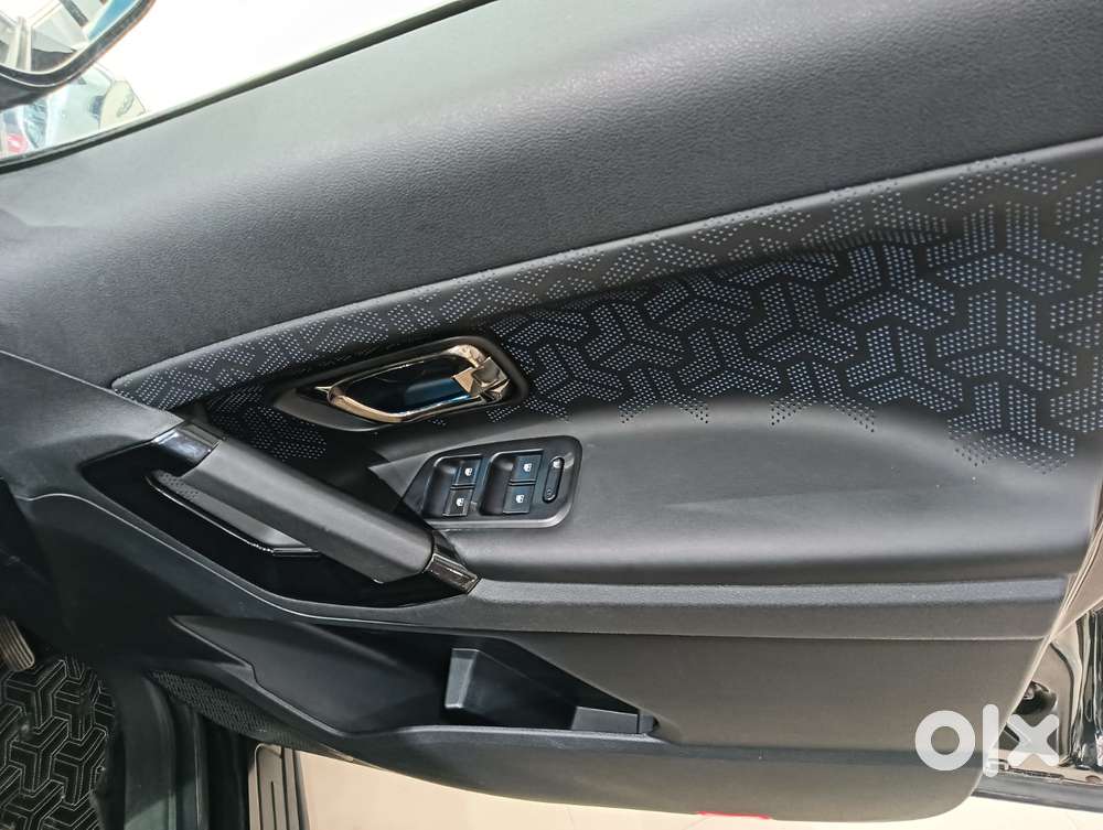 Tata Safari 2.0 Kryotec Xza Plus Dark Edition, 2023, Diesel