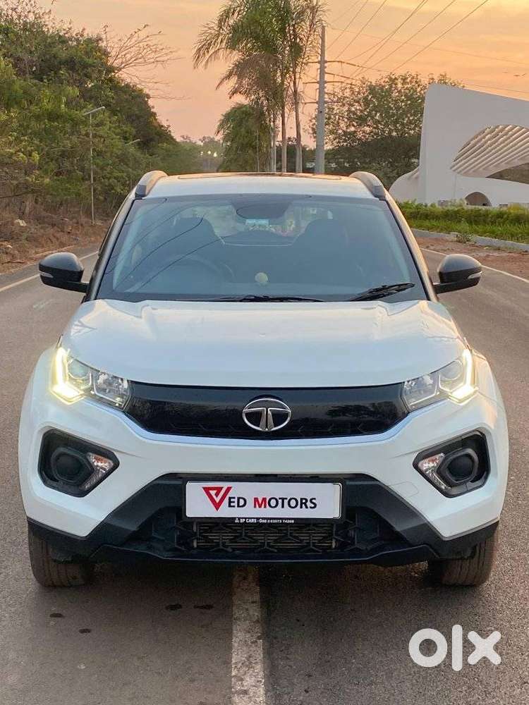 Tata Nexon, 2023, Petrol