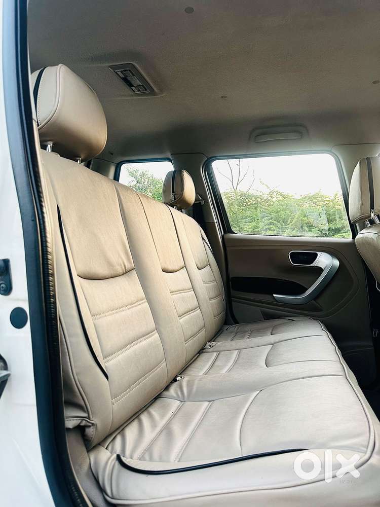 Mahindra Tuv 300 T8, 2016, Diesel