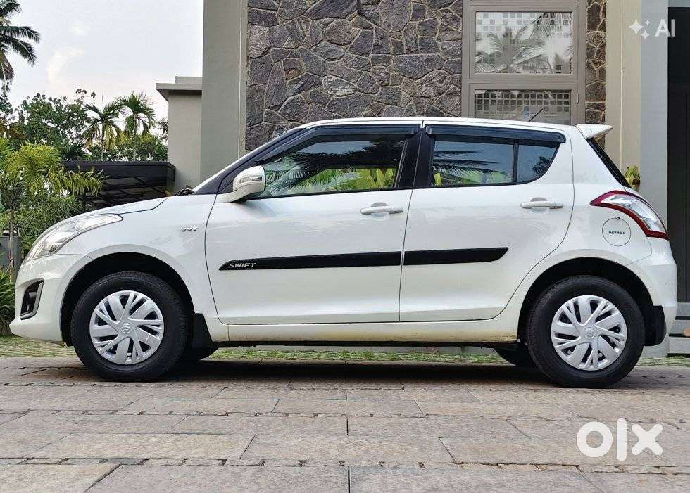Maruti Suzuki Swift Vxi + Manual, 2016, Petrol