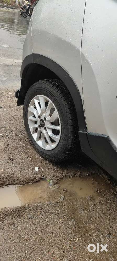 Mahindra Kuv100 Nxt 2016 Diesel 97000 Km Driven