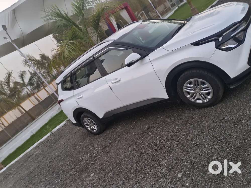 Kia Carens 2024 Petrol Good Condition