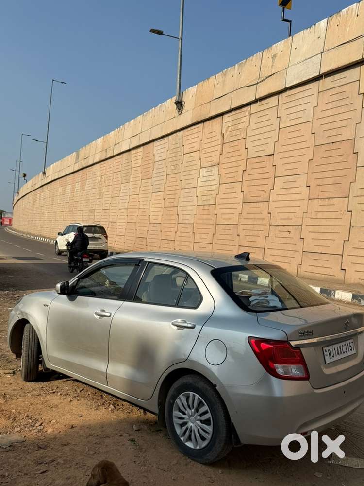 Maruti Dzire 1.2 Vxi Amt 2017