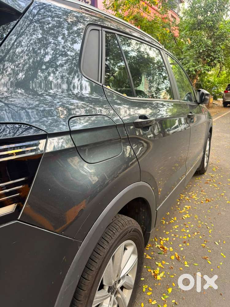 Volkswagen Taigun 1.0 Tsi Highline At, 2022, Petrol