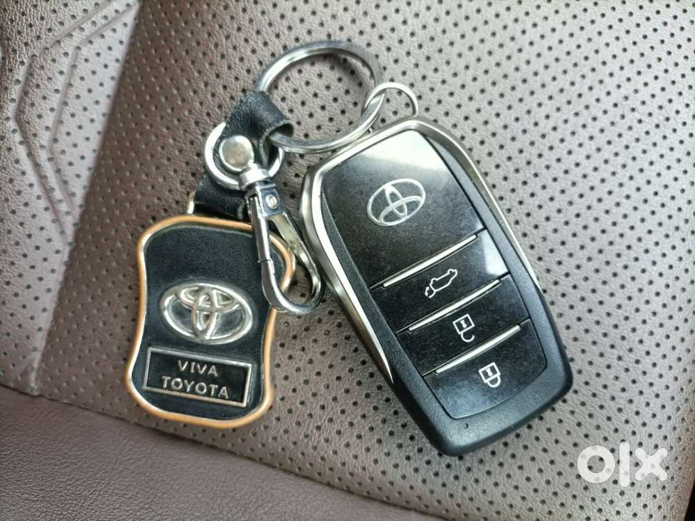 Toyota Innova Hycross 2.0 Zx (o) Hybrid 7 Str, 2024, Petrol