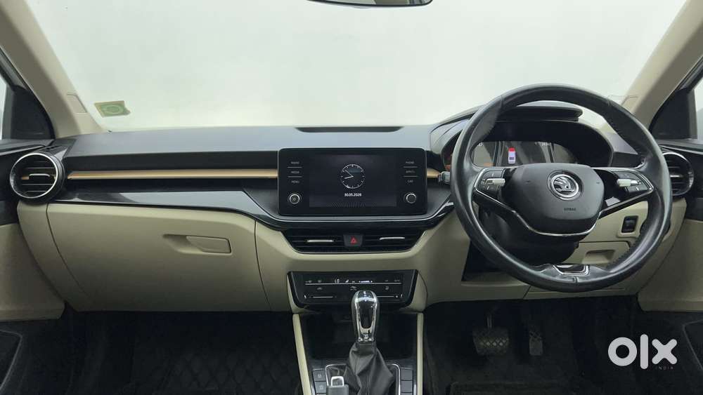 Skoda Slavia Style 1.0l Tsi At, 2022, Petrol