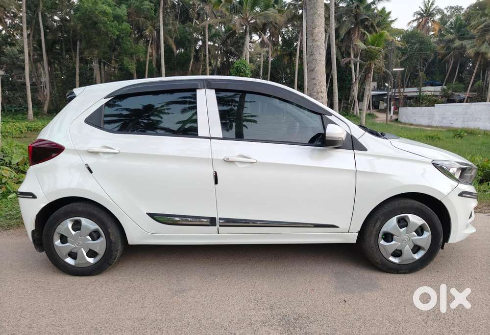 Tata Tiago 1.2 Revotron Xt (o), 2021, Petrol