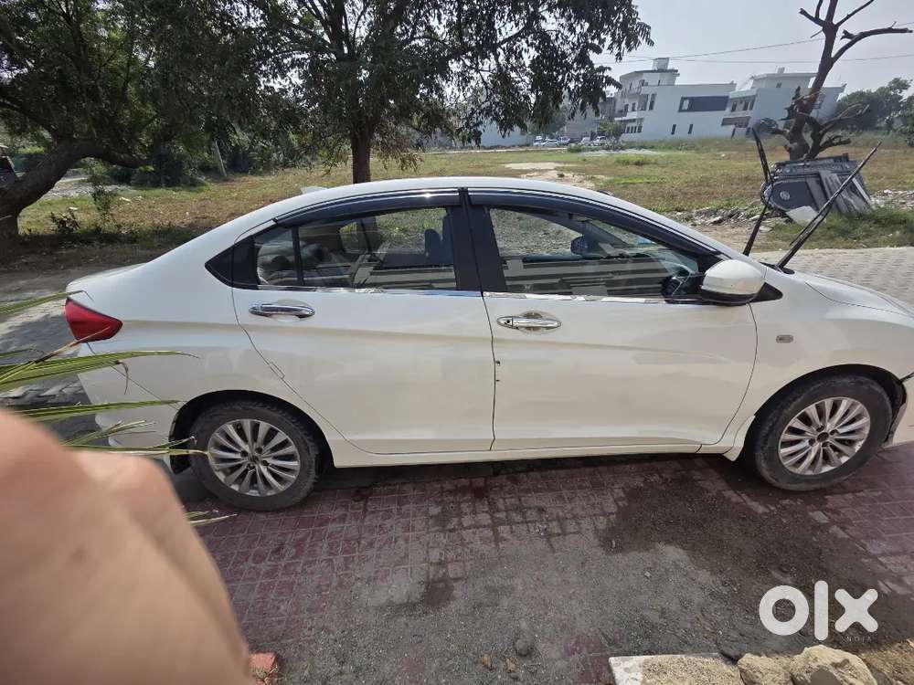 Honda City 1.5 V 2015