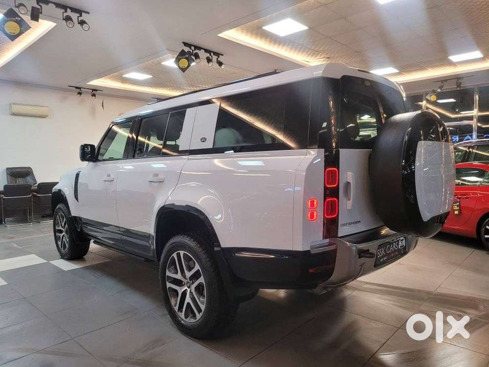 Land Rover Defender 3.0 L 130 Hse, 2023, Diesel