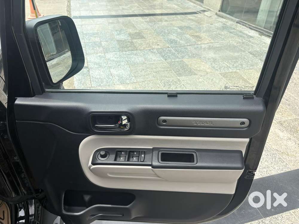 Mahindra Thar Roxx Mx5 Rwd At, 2025, Petrol