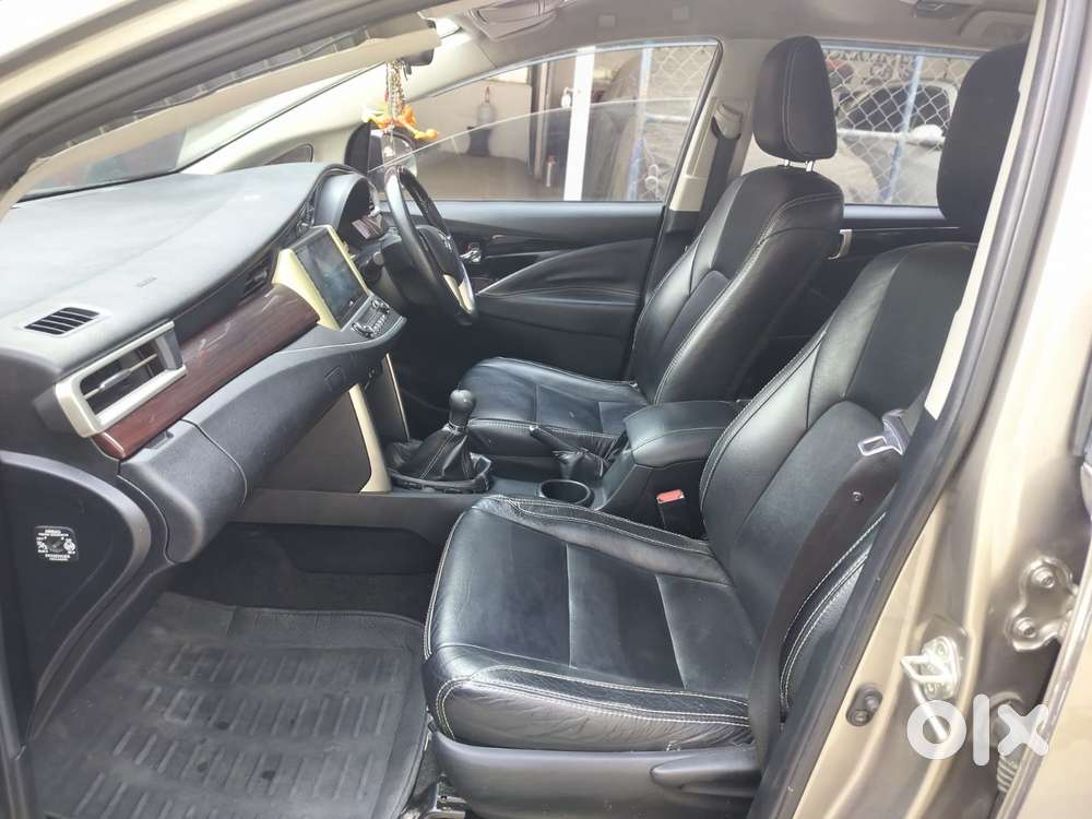 Toyota Innova Crysta 2.4 Vx Mt 8s, 2016, Diesel