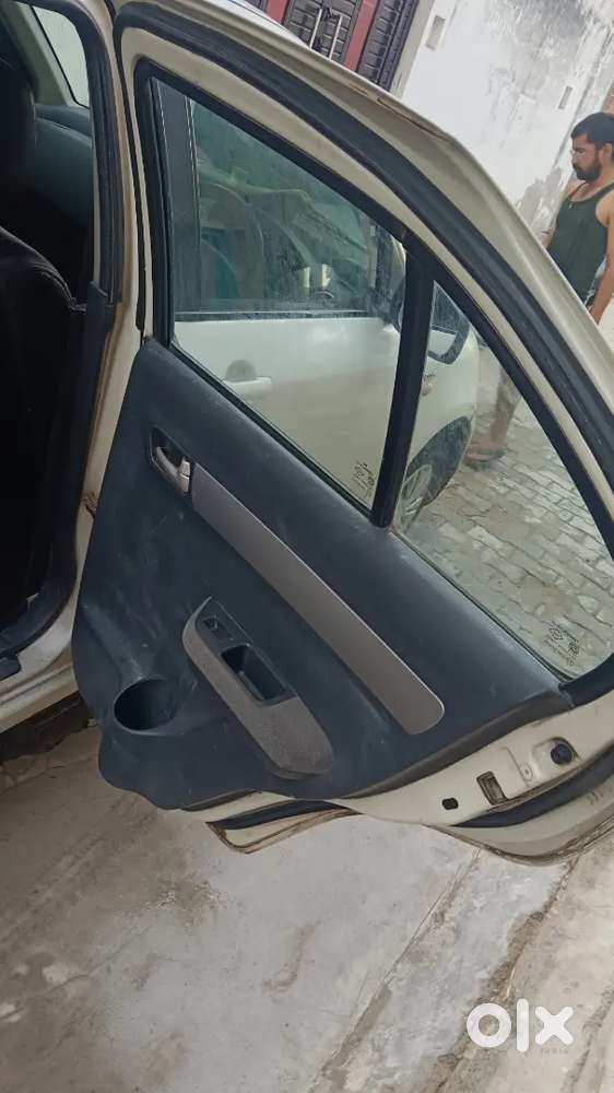 Maruti Suzuki Dzire 1.2 Vxi 2012