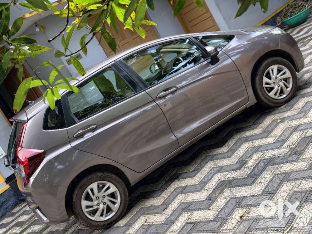 Honda Jazz V Automatic, 2016, Petrol
