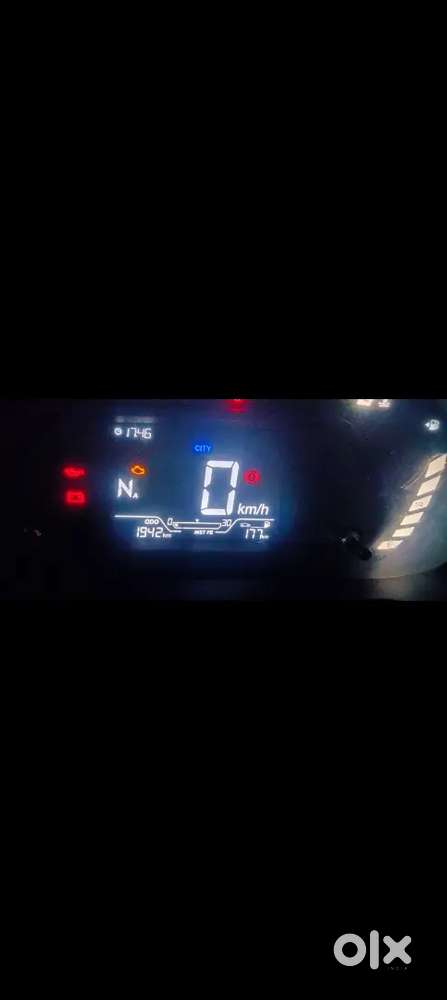 Tata Punch 2025 Petrol 1900 Km Driven