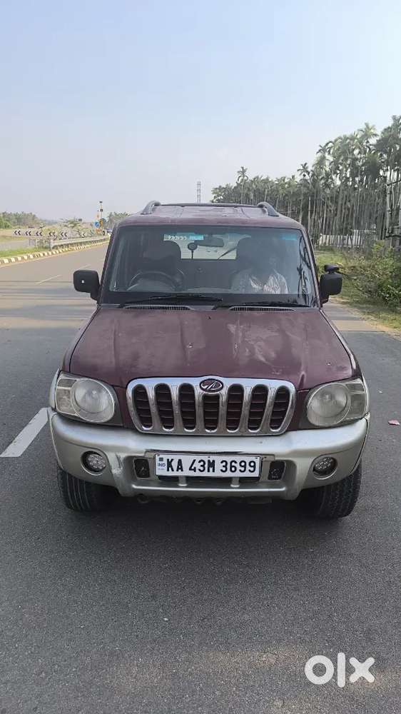 Mahindra Scorpio Classic 2005
