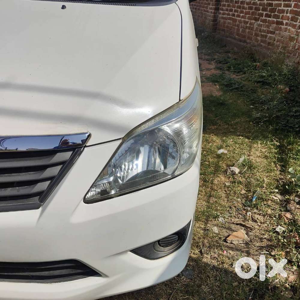 Toyota Innova 2014 Diesel Well Maintained