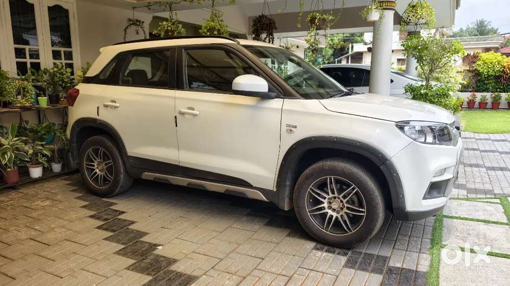 1st Gen. Vitara Brezza Diesel, New Tyres, Well Maintained Car