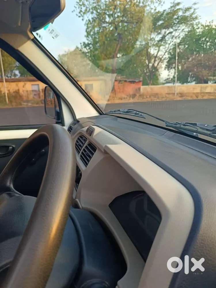 Maruti Suzuki Eeco 2024 Petrol 33000 Km Driven