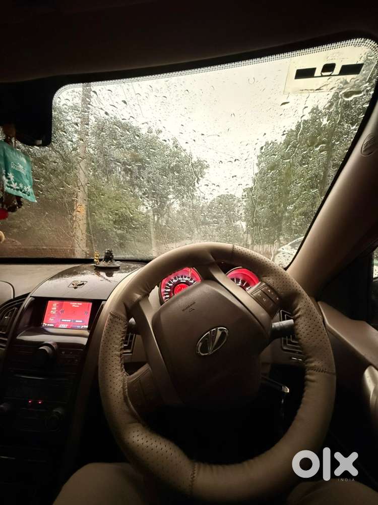 Mahindra Xuv500 Diesel 2014    Geunuine Running And Car Is In Mint Con